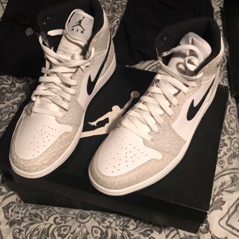 Aj1